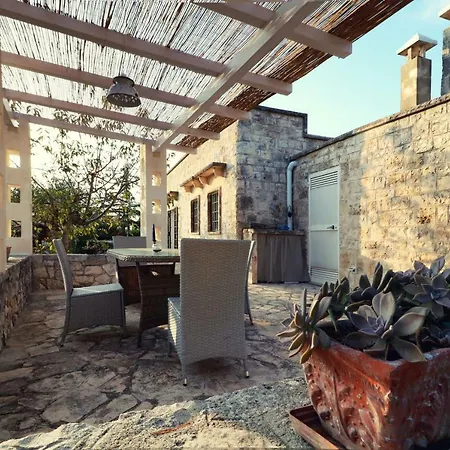 Trulli Di Zia Tata Locorotondo